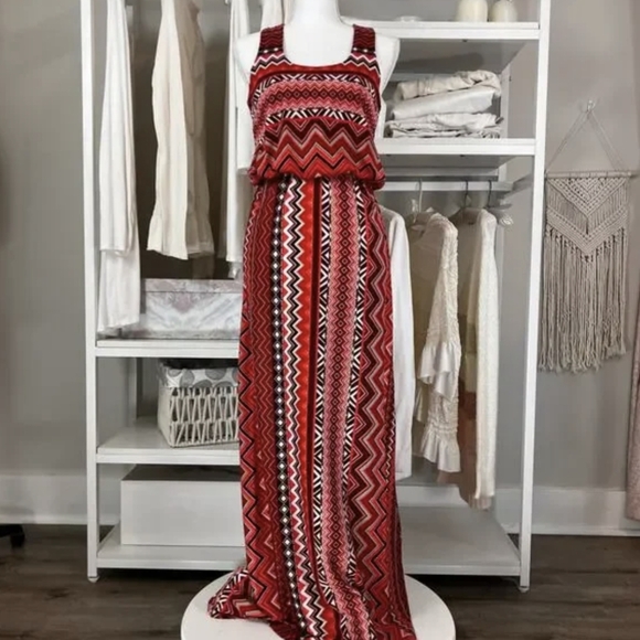 Derek Heart Dresses & Skirts - Derek Heart Red Geometric Maxi Dress